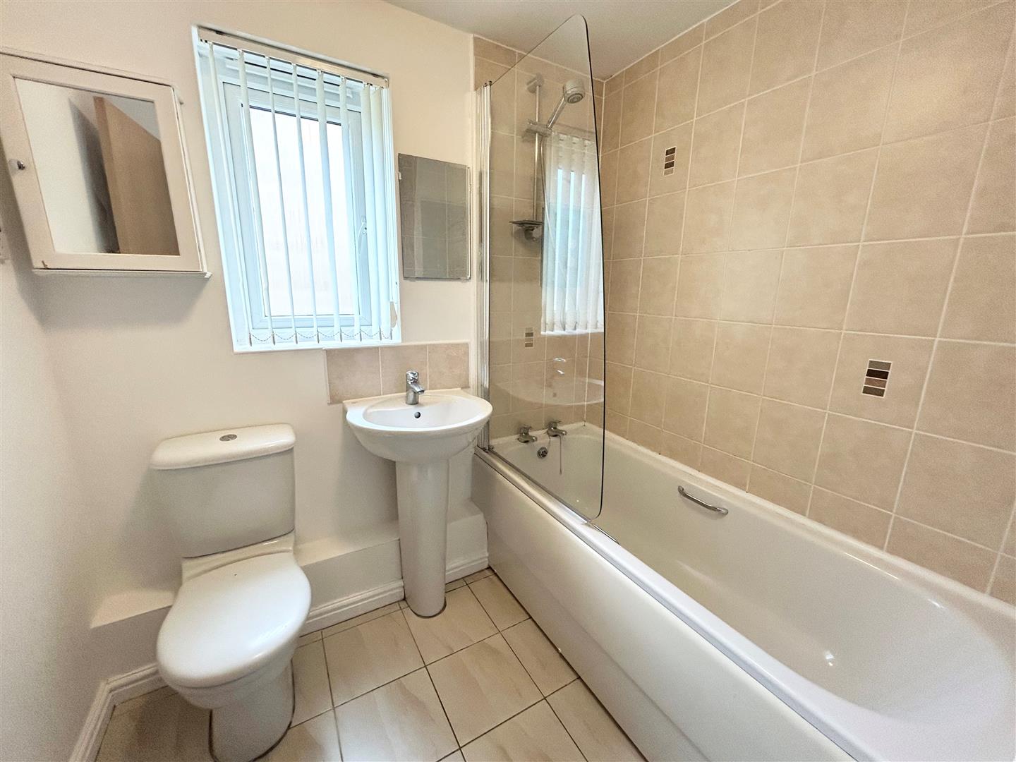 Rhodfa Cnocell Y Coed, Broadlands, Bridgend, Bridgend County Borough